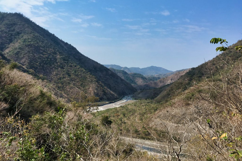 WaiMaLiBaShan 外麻里巴山 - view of mountains and river below